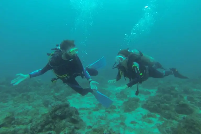 Buceando en Malapascua, Filipinas.